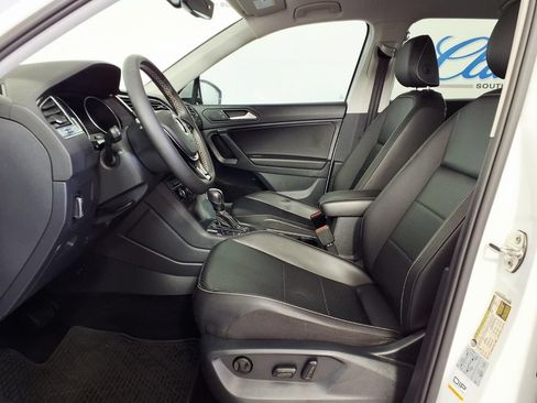Used 2021 Volkswagen Tiguan SEL FWD image 7