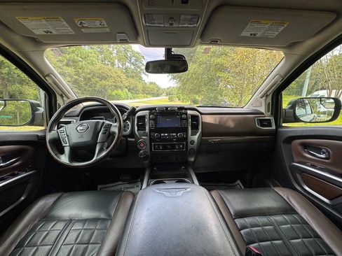 Used 2017 Nissan Titan Platinum Reserve AWD/4WD image 17