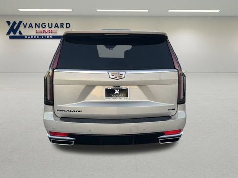 Used 2022 Cadillac Escalade ESV Premium Luxury Platinum image 4