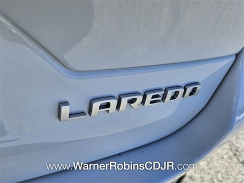 New 2025 Jeep Grand Cherokee Laredo X image 11