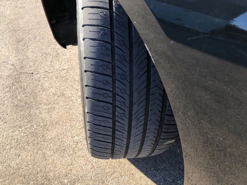 Used 2018 Cadillac CTS Luxury image 10