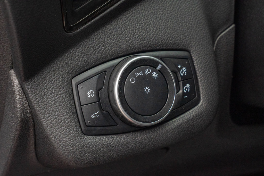 Used 2017 Ford Escape Titanium FWD image 23
