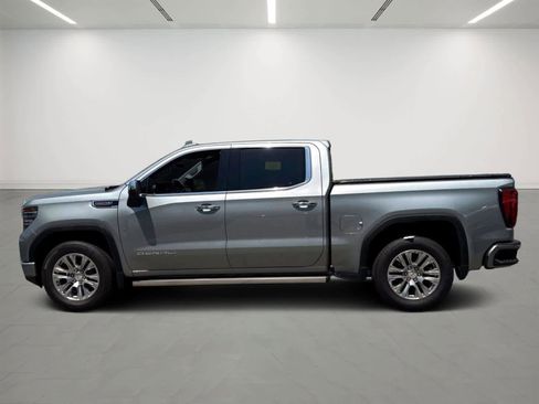 Used 2023 GMC Sierra 1500 Denali w/ Technology Package AWD/4WD image 2