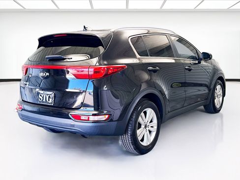 Used 2017 Kia Sportage LX w/ LX Popular Package image 4
