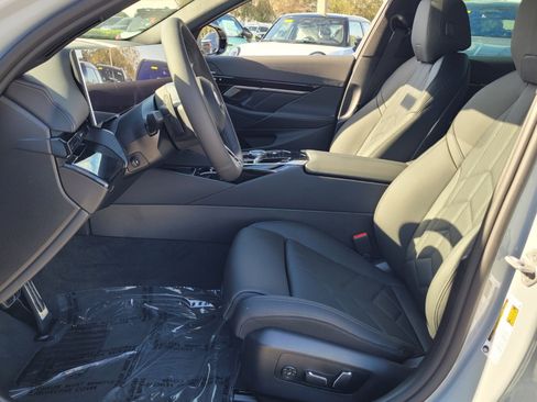 Used 2026 BMW 530i w/ M Sport Package image 10