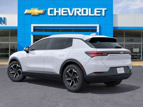 New 2026 Chevrolet Equinox EV LT image 3