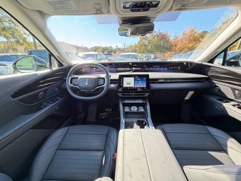 New 2026 Lincoln Nautilus Reserve w/ Jet Appearance Package image 11