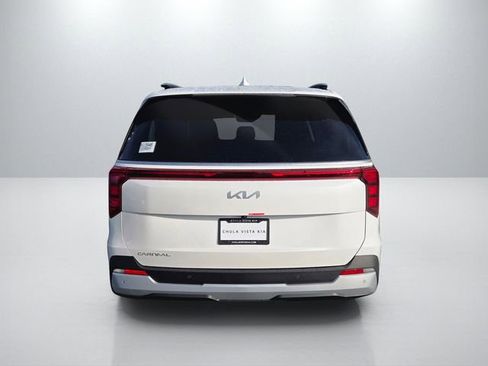 New 2026 Kia Carnival EX image 7