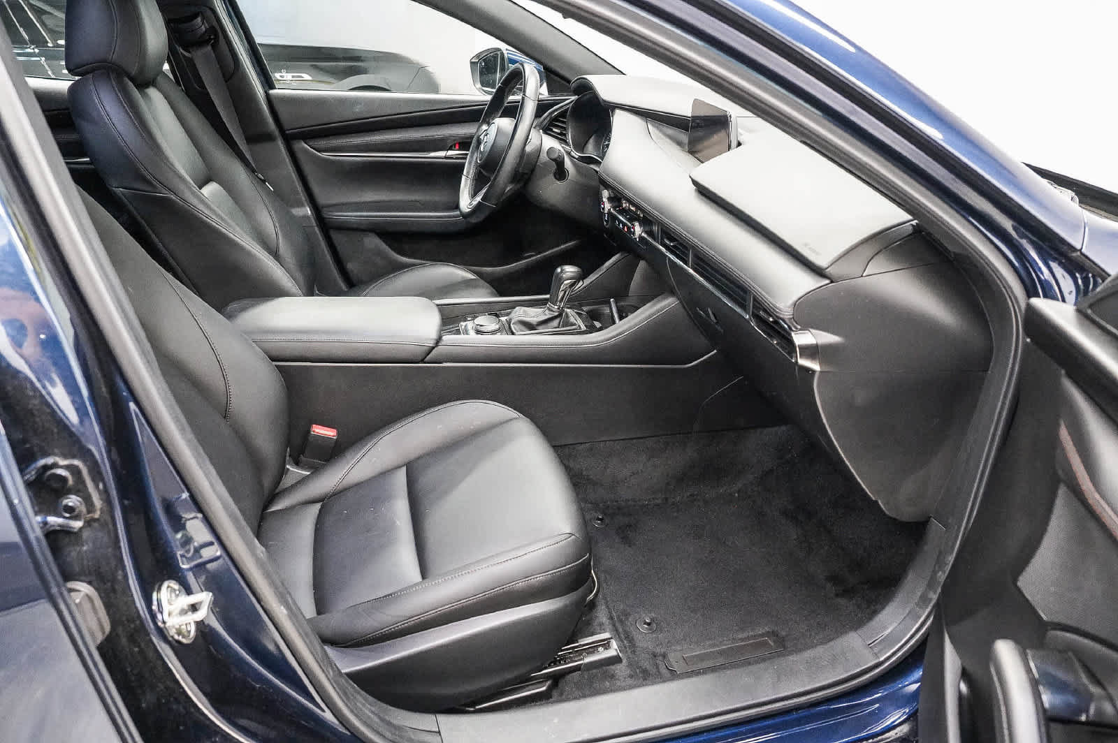 Used 2022 MAZDA MAZDA3 s FWD image 17