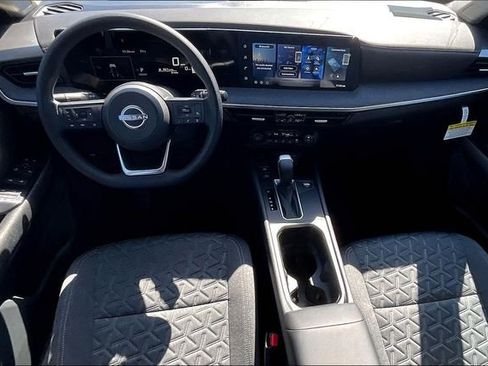 New 2026 Nissan Kicks SV w/ SV Premium Package FWD image 5