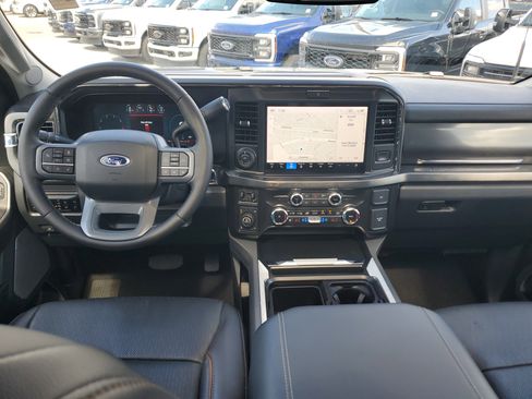 Used 2025 Ford F250 Lariat w/ Lariat Ultimate Package image 14