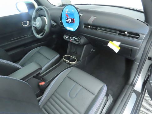 New 2026 MINI Cooper 2-Door Hardtop image 19