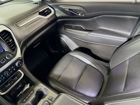 Used 2023 GMC Acadia SLT image 22