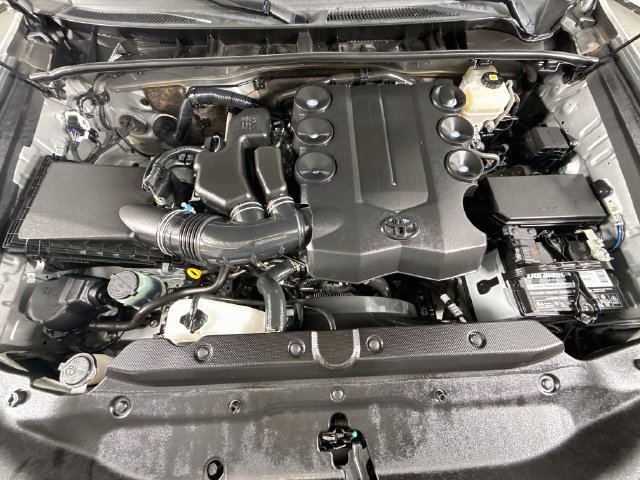 Certified 2022 Toyota 4Runner SR5 AWD/4WD image 31