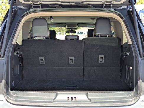 Used 2022 Ford Expedition XLT image 24