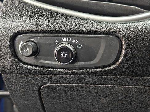 Used 2023 Chevrolet Malibu LS FWD image 36