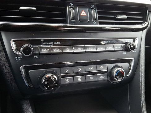 Used 2020 Kia Optima LX image 14