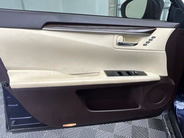 Used 2017 Lexus ES 350 FWD image 13