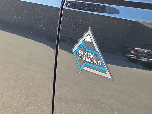 Used 2021 Ford Bronco Black Diamond image 8