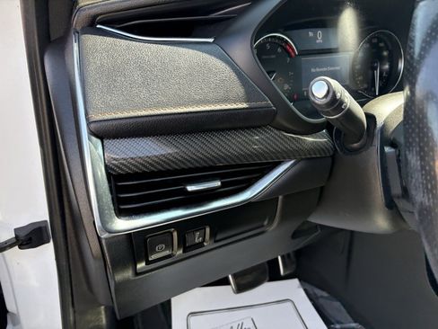 Used 2019 Cadillac XT4 Sport image 39