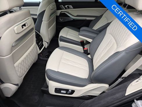 Used 2024 BMW X7 xDrive40i w/ M Sport Package AWD/4WD image 14