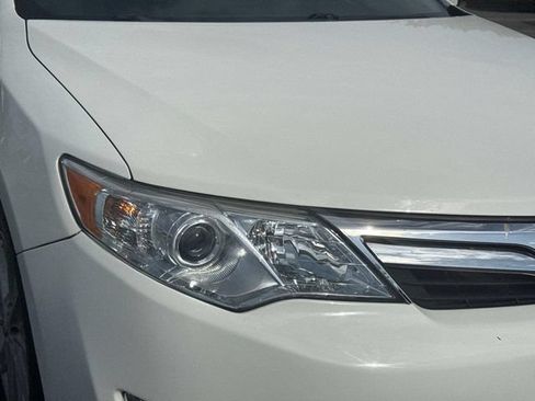 Used 2012 Toyota Camry XLE FWD image 11