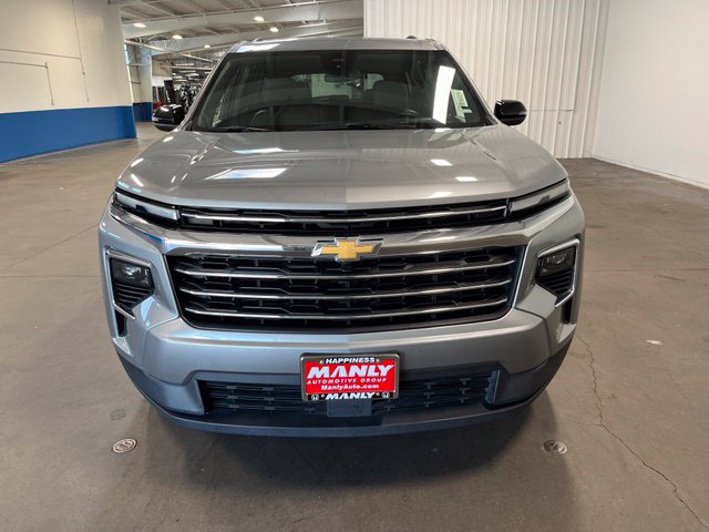 Used 2025 Chevrolet Traverse LT FWD image 8