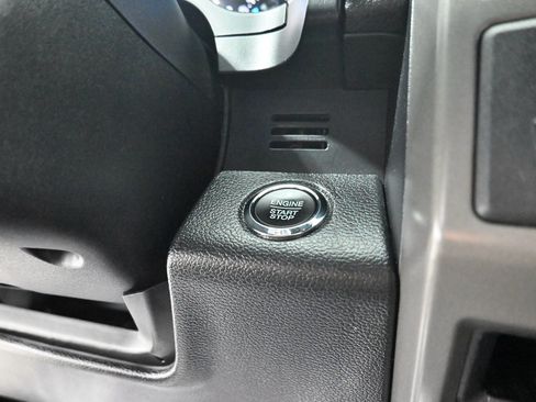 Used 2021 Ford Expedition XLT AWD/4WD image 11