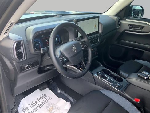 Certified 2025 Ford Bronco Sport Outer Banks w/ Outer Banks Tech Package+ AWD/4WD image 18
