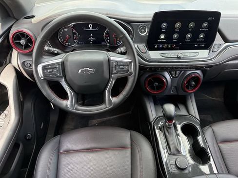 Used 2025 Chevrolet Blazer RS FWD image 12