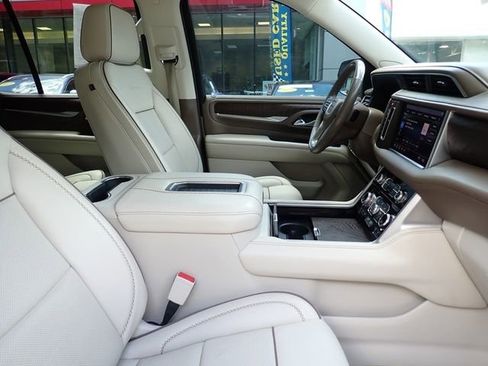 Used 2021 GMC Yukon Denali AWD/4WD image 3