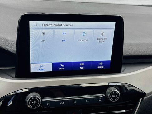 Used 2021 Ford Escape SE w/ SE Sport Appearance Package FWD image 11
