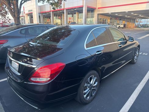 Used 2018 Mercedes-Benz C 300 4MATIC Sedan image 2