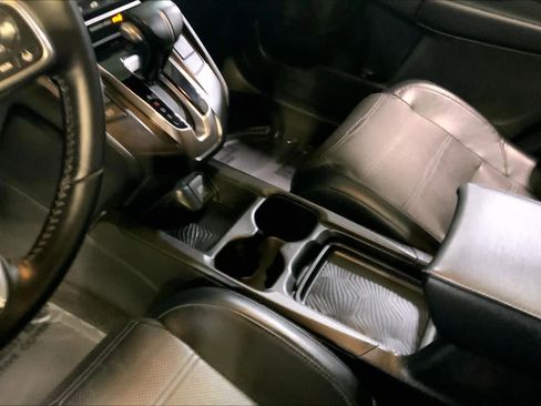 Used 2017 Honda CR-V Touring image 16