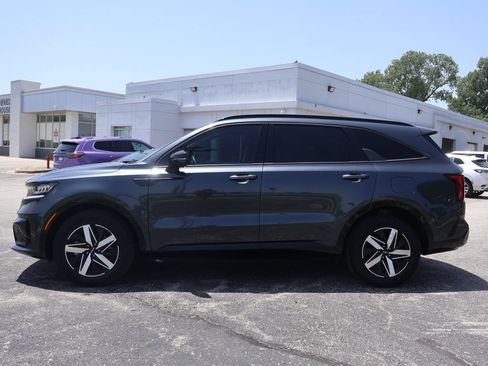 Certified 2023 Kia Sorento S FWD image 4
