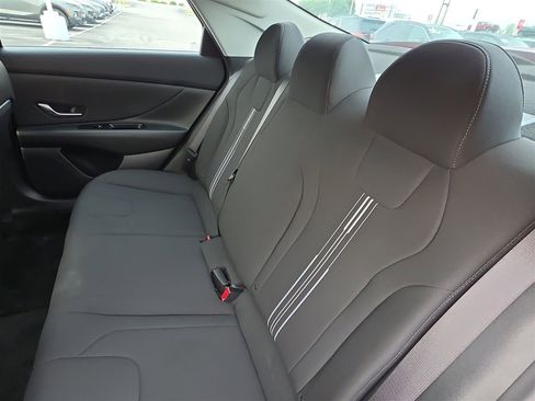 Used 2023 Hyundai Elantra SEL w/ Convenience Package image 23