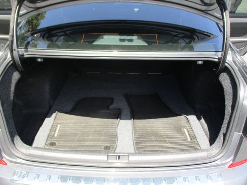 Used 2022 Volkswagen Passat 2.0T SE FWD image 25