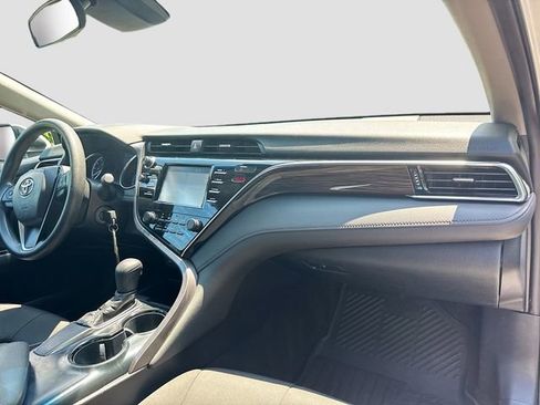 Used 2018 Toyota Camry LE FWD image 31