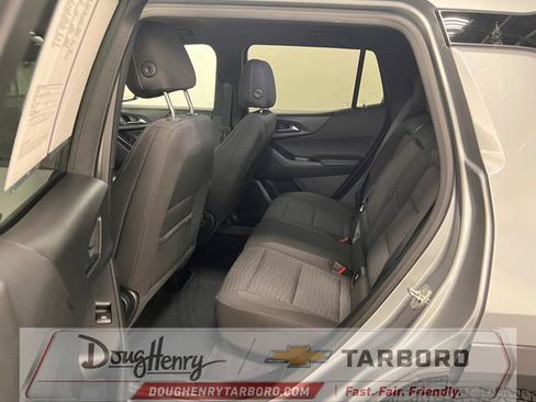 Used 2025 Chevrolet Equinox LT FWD image 32