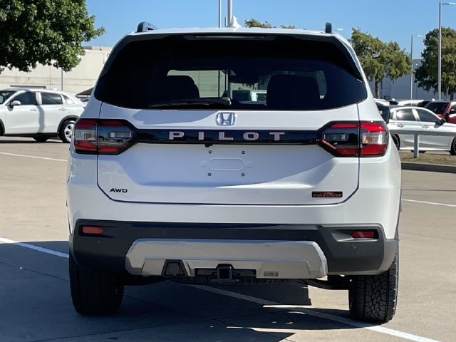 New 2026 Honda Pilot TrailSport image 5