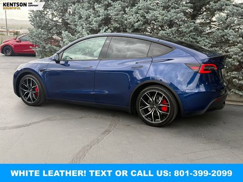 Used 2023 Tesla Model Y Performance AWD/4WD image 4