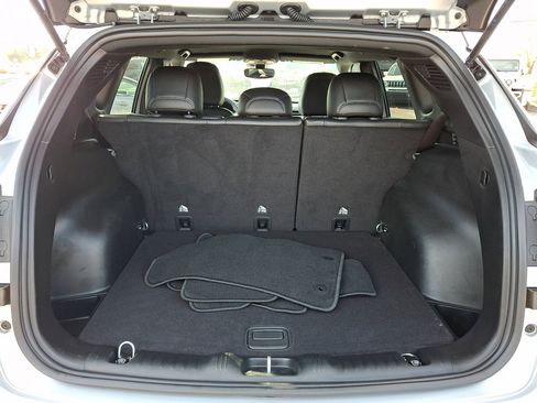 Used 2024 Jeep Compass Limited image 18