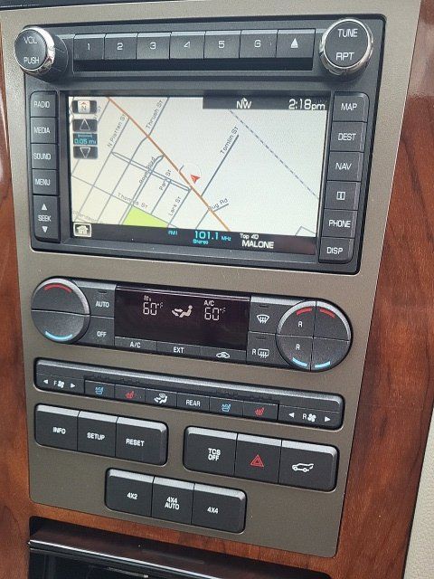 Used 2013 Lincoln Navigator 4WD w/ HD Trailer Tow Pkg image 4