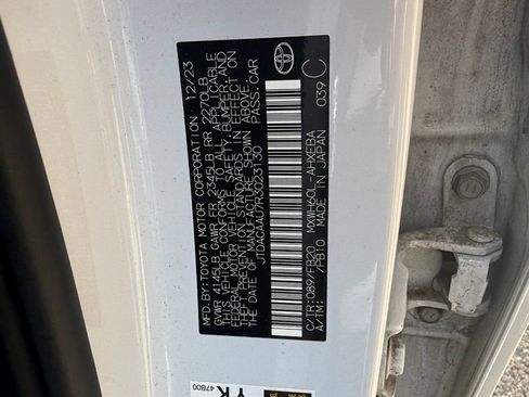 Certified 2024 Toyota Prius LE FWD image 10