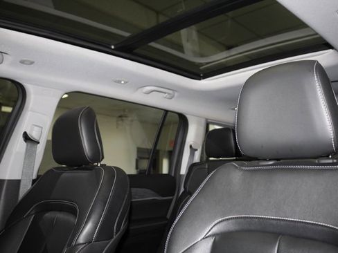 Certified 2023 Jeep Grand Cherokee L Limited image 21