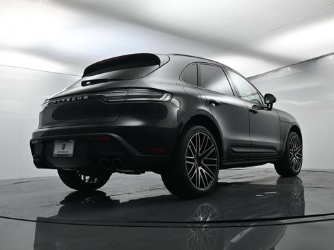 Certified 2026 Porsche Macan AWD/4WD image 41