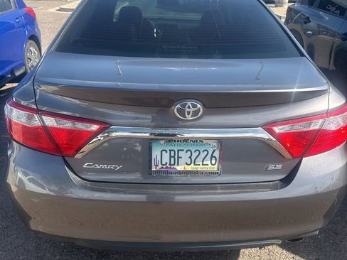 Used 2017 Toyota Camry SE FWD image 6