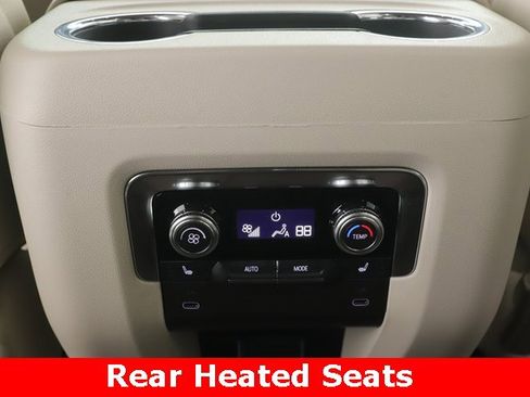 Used 2025 GMC Yukon Denali w/ Sun & Power Step Package image 32