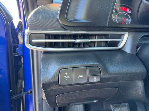 Certified 2023 Hyundai Elantra SEL image 22