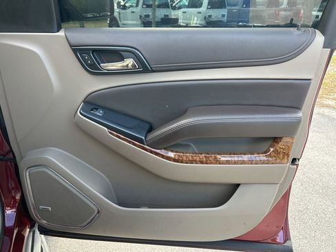Used 2020 Chevrolet Suburban Premier image 42
